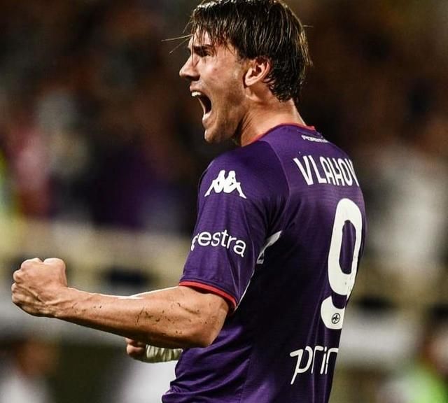 在赛场上遭 在赛场上遭